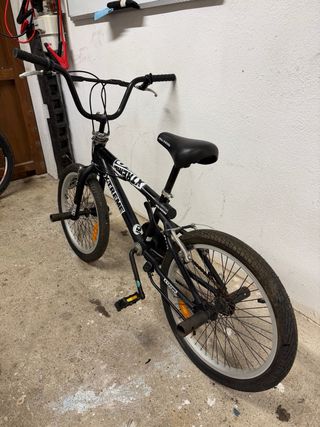 Bicicleta BMX Xtreme Negra