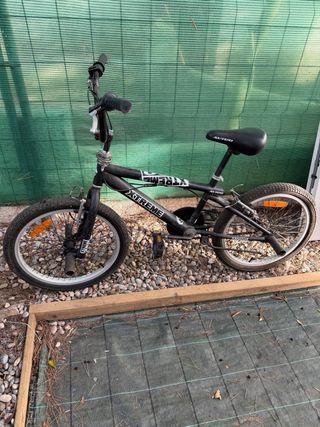 Bicicleta BMX Xtreme Negra