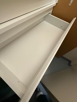 Cómoda Jysk con 4 cajones