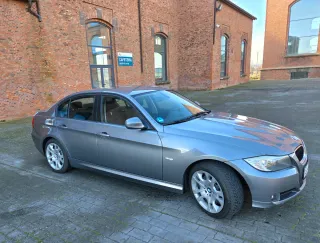 BMW 318D Sport Automático