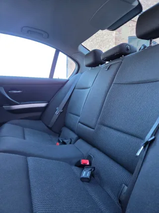 BMW 318D Sport Automático