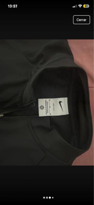 Chaqueta deportiva Nike negra