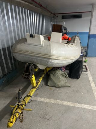 Embarcación semirrígida 5m + remolque + motor Yama
