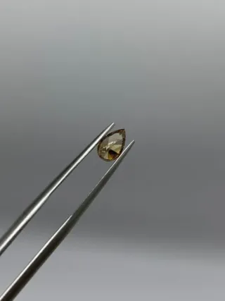 Diamante Pera 0.52 ct Fancy Yellowish Brown SI2
