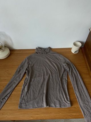 Jersey cuello alto marrón