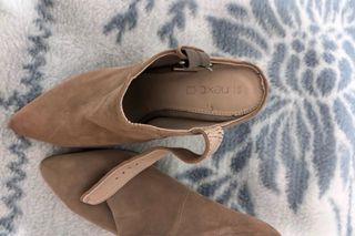 Zapatos Mules/Botín de Ante Next - Color Nude/Taup