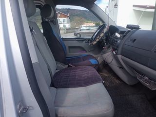 Volkswagen Transporter T5 2004