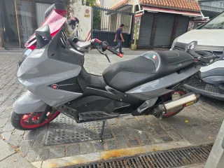 Gilera GP800 Maxiscooter