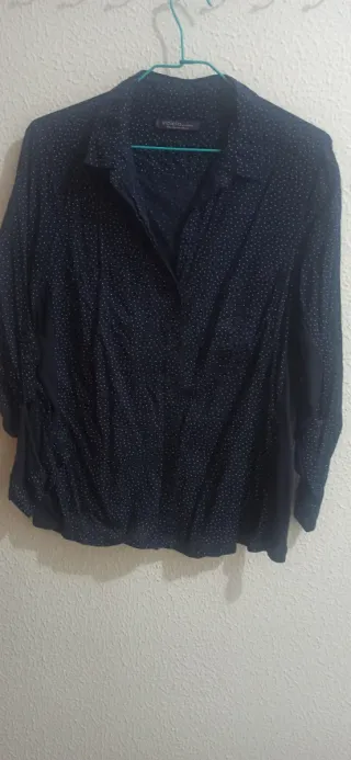 Camisa Mango azul con lunares