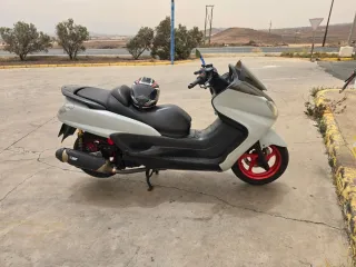 Yamaha Majesty 400 Maxiscooter Automática