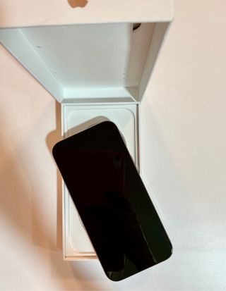 iPhone 16 Pro Max Dorado Titanio