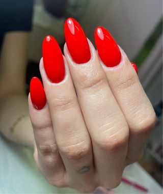 Manicurista profesional a domicilio en Madrid