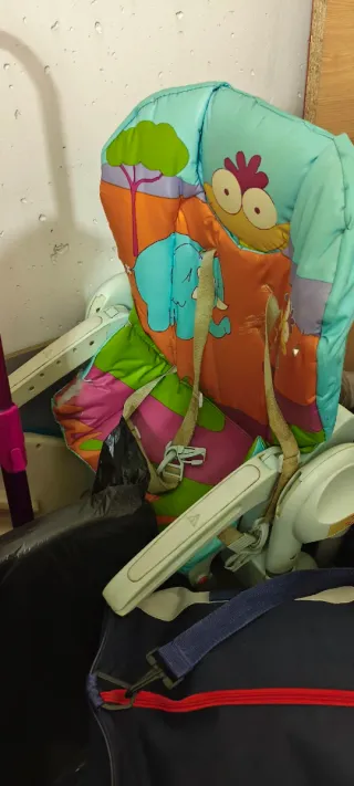 Trona de bebé con estampado divertido