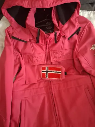 Abrigo invierno mujer rojo