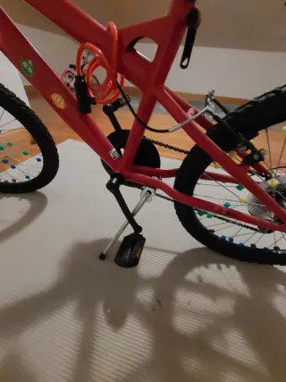 Bicicleta infantil roja 20 pulgadas