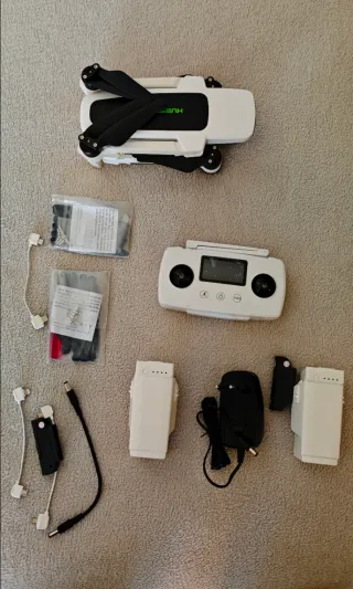 Pacchetto completo con drone Hubsan Zino 2+