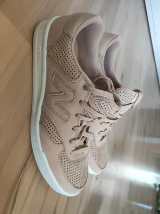 Zapatillas New Balance Rosa y Blanco