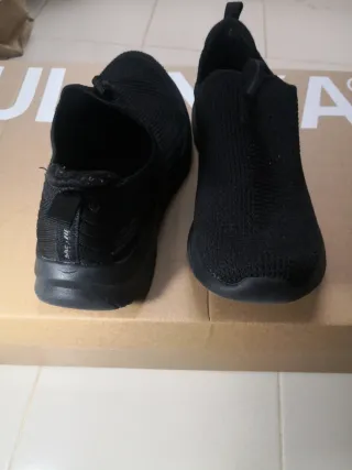 Skechers negras talla 37