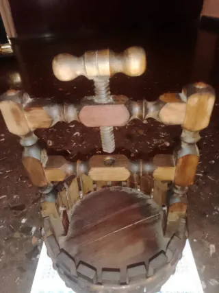 Cascanueces antiguo madera colección