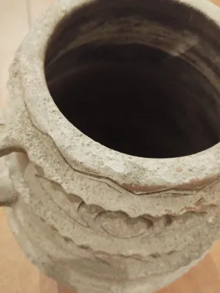 Macetero de terracota decorado