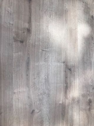 Suelo laminado madera 130 m2