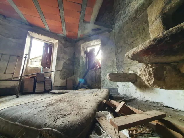 Casa de 2 plantas en cutian (cotobade)