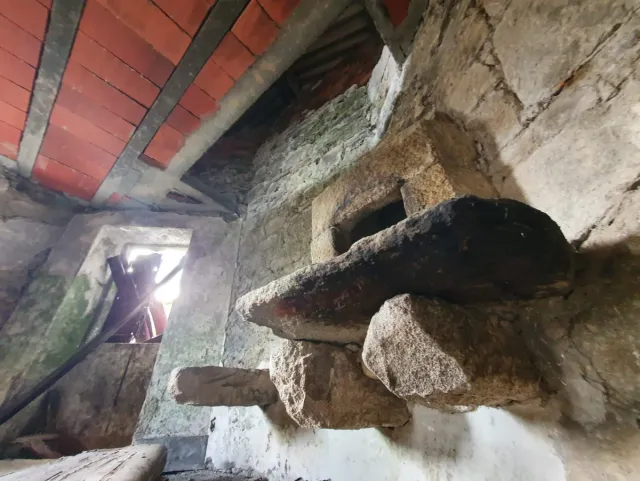 Casa de 2 plantas en cutian (cotobade)