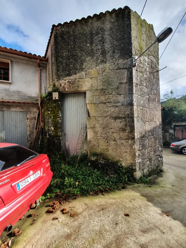 Casa de 2 plantas en cutian (cotobade)