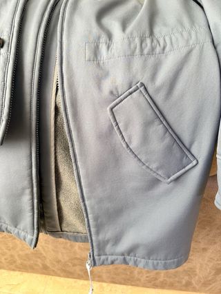 Abrigo premamá y porteo Wombat & Co azul