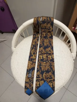 Corbata DIVA ITALY Seda Azul y Dorado. -NUEVA -