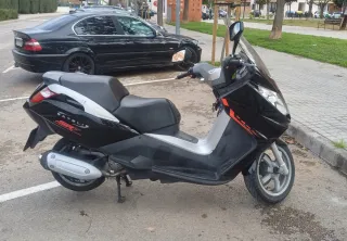 Scooter Maxiscooter 255cc Automática