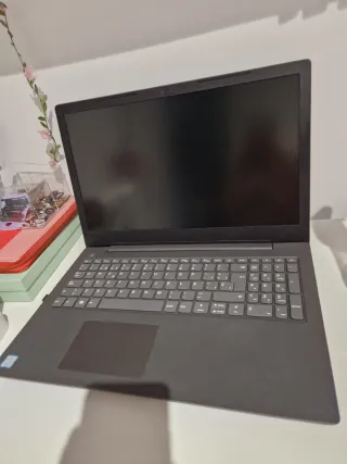 Portátil Lenovo V130-15IKB i5-8250U 8GB 512GB