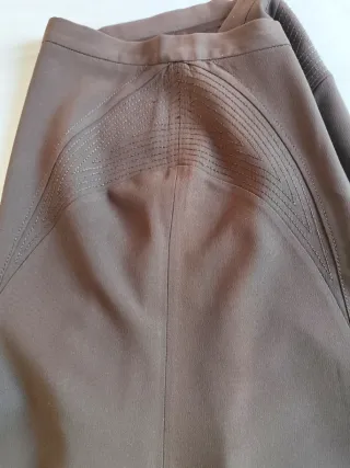 Conjunto Blusa Blanca y Falda Marrón