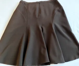 Conjunto Blusa Blanca y Falda Marrón