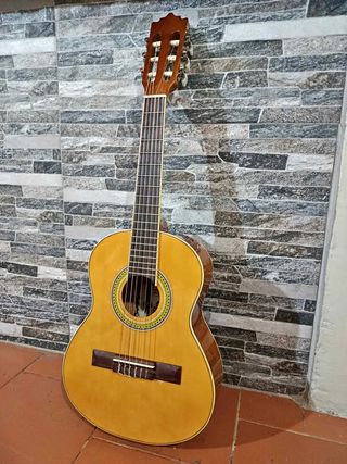 Guitarra Acústica Clásica