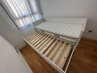 Diván IKEA HEMNES con 3 cajones + 2 Colchones