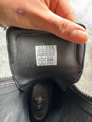 Botas Guess Negras y Rosas