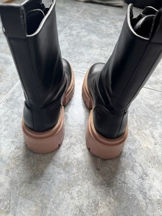 Botas Guess Negras y Rosas