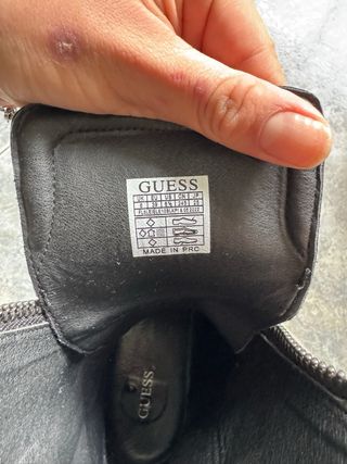 Botas Guess Negras y Rosas