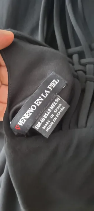 Vestido negro fluido