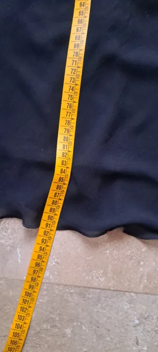 Vestido negro fluido