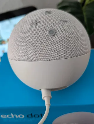Echo Dot 4ta - Reloj - Altavoz Alexa - Blanco