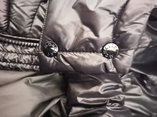 Chaqueta acolchada negra talla M