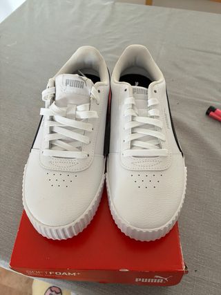 Zapatillas Puma Carina Blancas y Negras