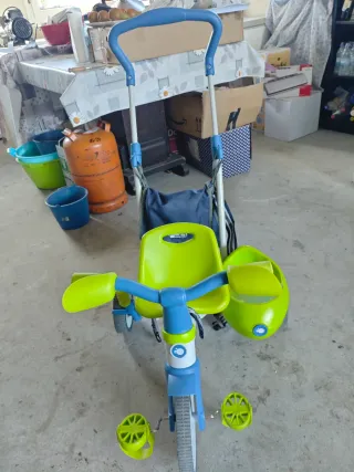 Triciclo evolutivo verde e blu