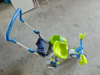 Triciclo evolutivo verde e blu