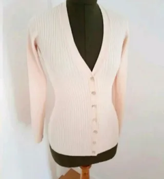 Chaqueta de punto Zara beige ajustada
