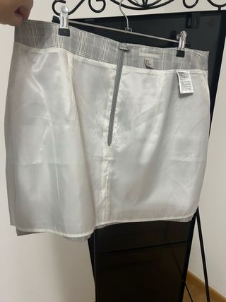 Falda H&M cuadros gris y blanco