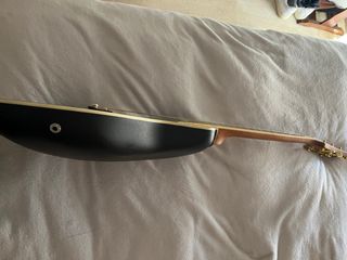 Guitarra Electroacústica Negra