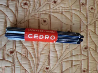 Añadido gomas de borrar: bote lapicero Minnie, etc